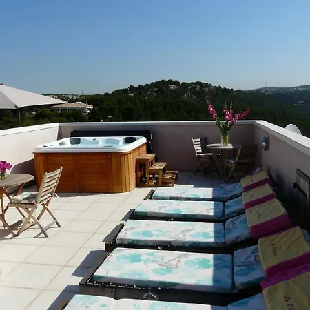 Guest house La Palmeraie Des Calanques